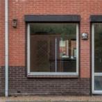 Houten kozijn met raam, gedemonteerd, Ophalen