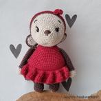 Handgemaakte knuffel aap in jurkje, Ophalen of Verzenden, Nieuw, Overige typen