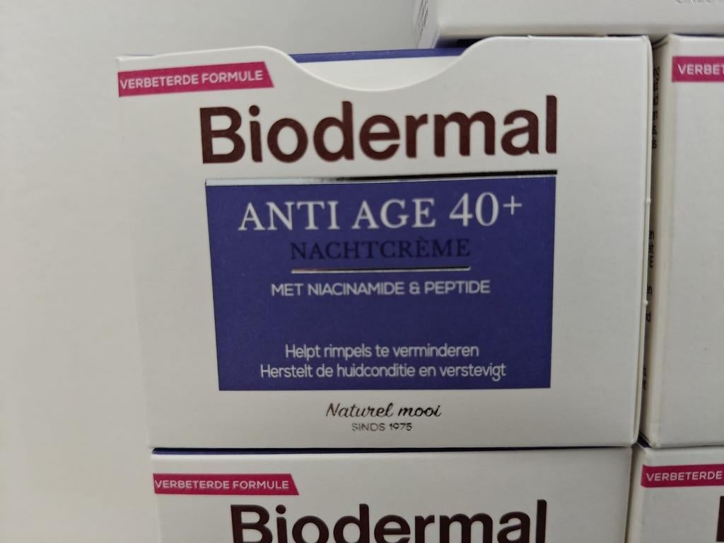 9x Biodermal anti age 40+ nachtcrème, Ophalen of Verzenden, Nieuw, Gehele gezicht, Make-up