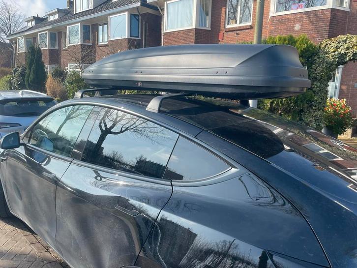 Te huur: Tesla Model Y dakdragers (dakkoffer e/o skidragers), Auto diversen, Dakdragers, Zo goed als nieuw, Ophalen