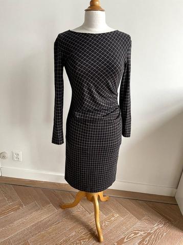 Max Mara Weekend: Chic jurkje met fijne ruit. Maat S beschikbaar voor biedingen