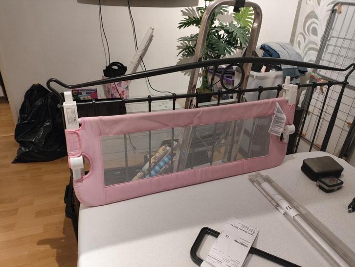 Bed hekje, Kinderen en Baby's, Kinderkamer | Bedden, Zo goed als nieuw, Minder dan 140 cm, Minder dan 70 cm, Ophalen