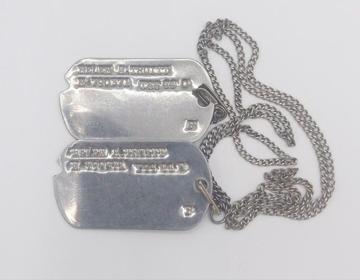 US WWII Army Nurse Corps, Flight Nurse dogtag set, Verzamelen, Militaria | Tweede Wereldoorlog, Landmacht, Kleding of Schoenen