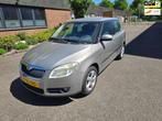 Skoda Fabia 1.4-16V Ambiente Airco Boekjes Nap, Voorwielaandrijving, Gebruikt, 4 cilinders, Beige