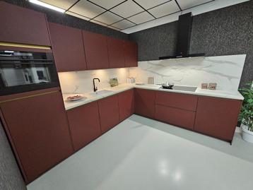 Showroom keuken beschikbaar voor biedingen