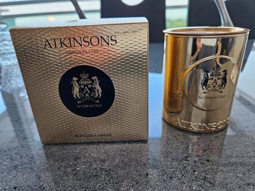Atkinsons An Ode To Oud Niche Geurkaars, Huis en Inrichting, Woonaccessoires | Kandelaars en Kaarsen, Nieuw, Minder dan 25 cm