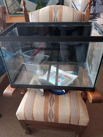 2 X leeg aquariums