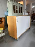 Vintage Schilte schoolkast, dressoir met schuifdeuren, Huis en Inrichting, Kasten | Dressoirs, Ophalen, Gebruikt, -, -