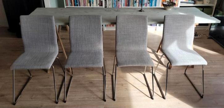 Set van 4 grijze eetkamerstoelen, Huis en Inrichting, Stoelen, Gebruikt, Vier, Metaal, Stof, Grijs, Ophalen