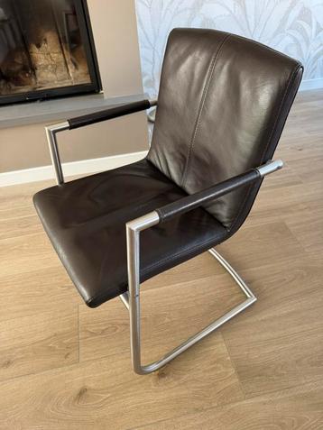 6 lederen stoelen met RVS frame beschikbaar voor biedingen