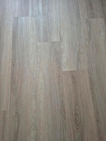 PVC vloer beschikbaar voor biedingen