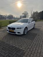 BMW 5-Serie 525D 160KW Touring X-drive 2012 Wit, Auto's, Automaat, Euro 5, 1995 cc, 4 cilinders
