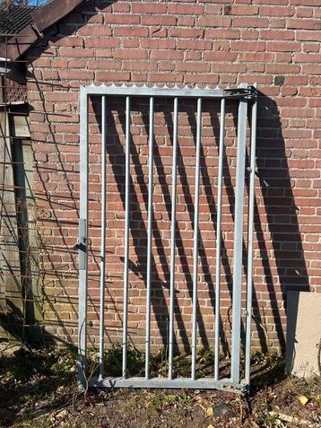 Tekoop poort  beschikbaar voor biedingen