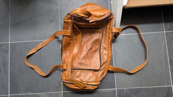 Leren tas beschikbaar voor biedingen