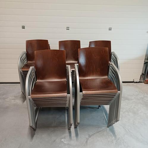 75 x stapelstoelen stackchairs partij stoelen met armleuning, Huis en Inrichting, Stoelen, Gebruikt, Vijf, Zes of meer stoelen