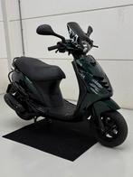 Piaggio zip E5 2022 | Jaguar Green | Full option, Fietsen en Brommers, Scooters | Piaggio, Ophalen of Verzenden, Zo goed als nieuw