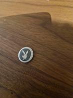 B 144 Playboy Button/Speldje, Ophalen of Verzenden, Gebruikt, Merk, Speldje of Pin