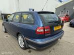 Volvo V40 2.0 T Dynamic 161PK | clima | el-pakket | APK, Auto's, Gebruikt, 4 cilinders, Handgeschakeld, Metallic lak