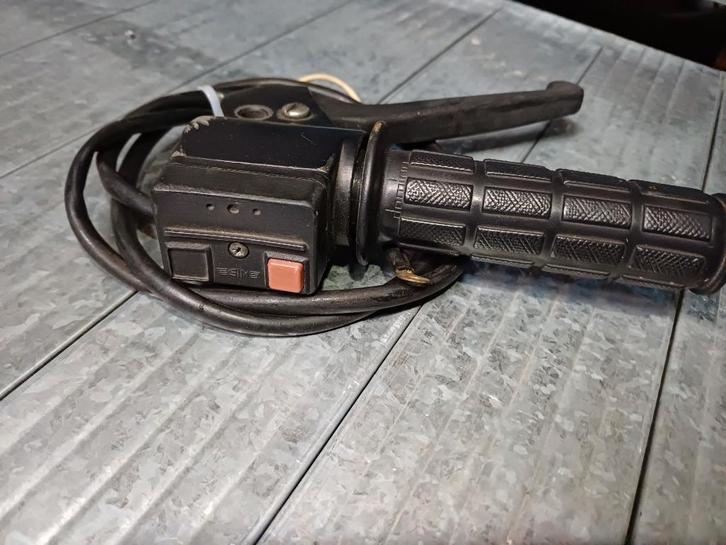 Puch z one gashendel rechter stuur schakelaar gebruikt, Fietsen en Brommers, Brommeronderdelen | Puch, Gebruikt, Overige typen