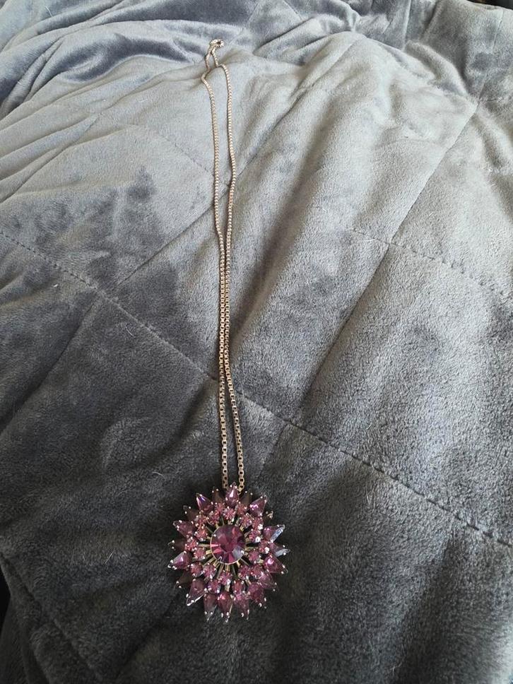 Vintage Ketting met Paarse Hanger, Sieraden, Tassen en Uiterlijk, Kettingen, Gebruikt, Overige materialen, Paars, Met hanger, Met kristal