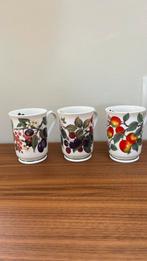 3 Roy Kirkham porseleinen bekers Summer Fruits, Ophalen of Verzenden, Zo goed als nieuw, Porselein, Kop en/of schotel