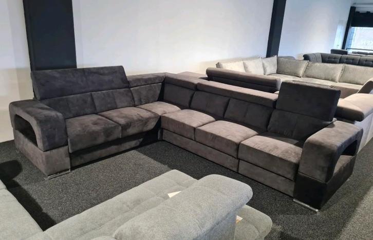 Nieuwe trendy hoekbank met veel zitruimte diverse kleuren, Huis en Inrichting, Banken | Bankstellen, Nieuw, Vierpersoons of meer