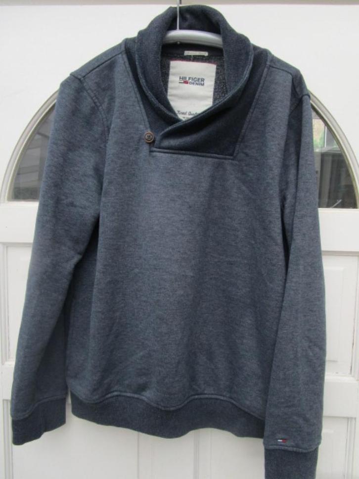 Mooie en lekker warme Tommy Hilfiger trui, valt als L, Kleding | Heren, Truien en Vesten, Zo goed als nieuw, Maat 52/54 (L), Blauw