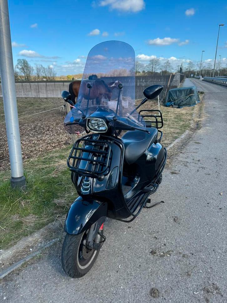 Vespa sprint iget 2019, Fietsen en Brommers, Scooters | Vespa, Gebruikt, Vespa S, Maximaal 45 km/u, Benzine, Ophalen of Verzenden