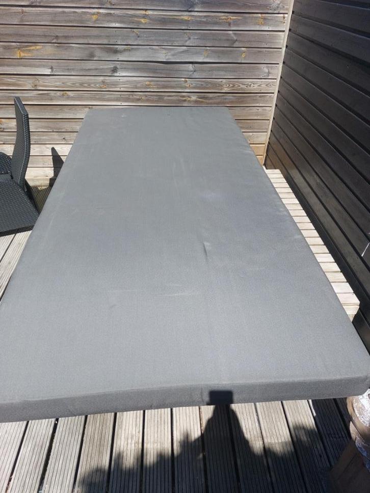 Tuin kussens, groot ligbed (kussen) en 4 grote kussens, Tuin en Terras, Overige Tuin en Terras, Zo goed als nieuw, Ophalen