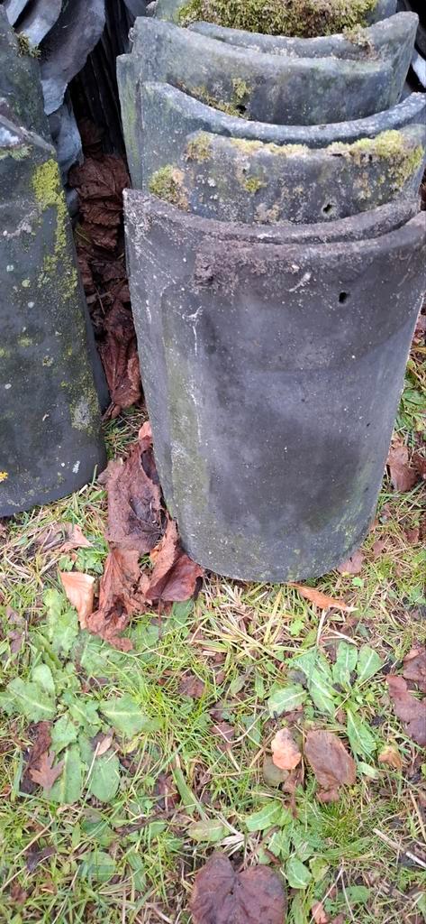 32 Gesmoorde Dakvorsten - Gebruikt, Doe-het-zelf en Verbouw, Dakpannen en Dakbedekking, Gebruikt, Dakpannen, Steen of Klei, Zwart