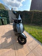 Vespa Sprint full option, Fietsen en Brommers, Scooters | Vespa, Ophalen of Verzenden, Zo goed als nieuw