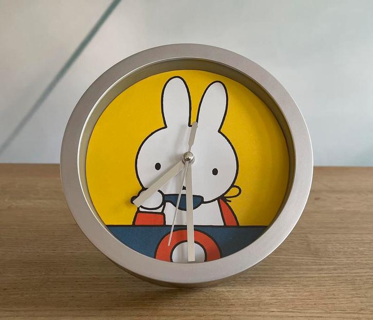 Nieuwe unieke gerrstylde Nijntje klok, Kinderen en Baby's, Kinderkamer | Inrichting en Decoratie, Nieuw, Klok, Ophalen of Verzenden