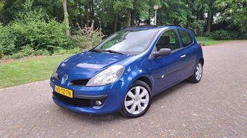 Renault Clio 1.4-16V Extreme DUBBELE PANO ELEK RAMEN NW APK beschikbaar voor biedingen