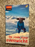 Ronald Naar - Op zoek naar evenwicht, Ophalen of Verzenden, Gelezen
