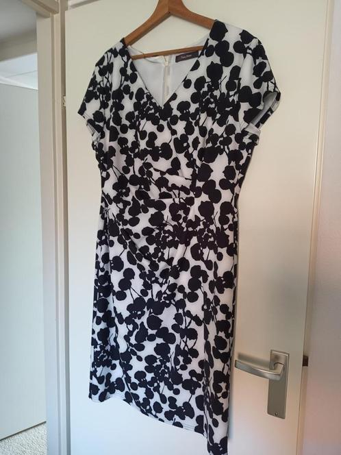 Vera Mont Cocktailjurk wit met all-over patroon in zwart, Kleding | Dames, Jurken, Zo goed als nieuw, Maat 46/48 (XL) of groter