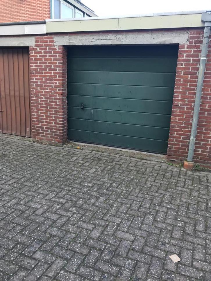 Garagebox te huur - Chopinstraat, Holtenbroek, Zwolle, Auto diversen, Autostallingen en Garages