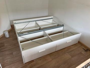 BRIMNES Ikea bed frame 180 x 200 beschikbaar voor biedingen