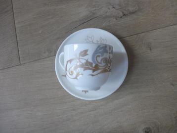 Douwe Egberts mokka kop en schotel feest by Lindsey. beschikbaar voor biedingen