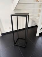 Zwarte metalen zuil, Ophalen, Zo goed als nieuw