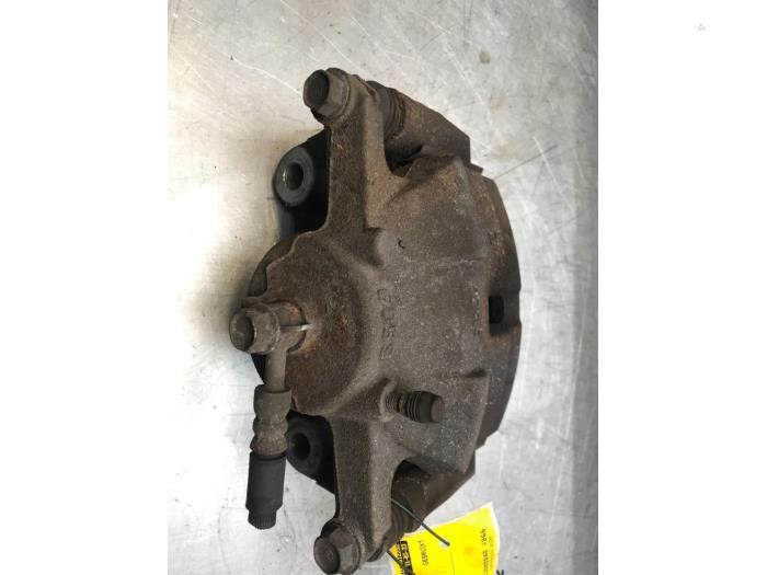 Remklauw (Tang) rechts-voor van een Suzuki Kizashi, Auto-onderdelen, Remmen en Aandrijving, Suzuki, Gebruikt, 3 maanden garantie