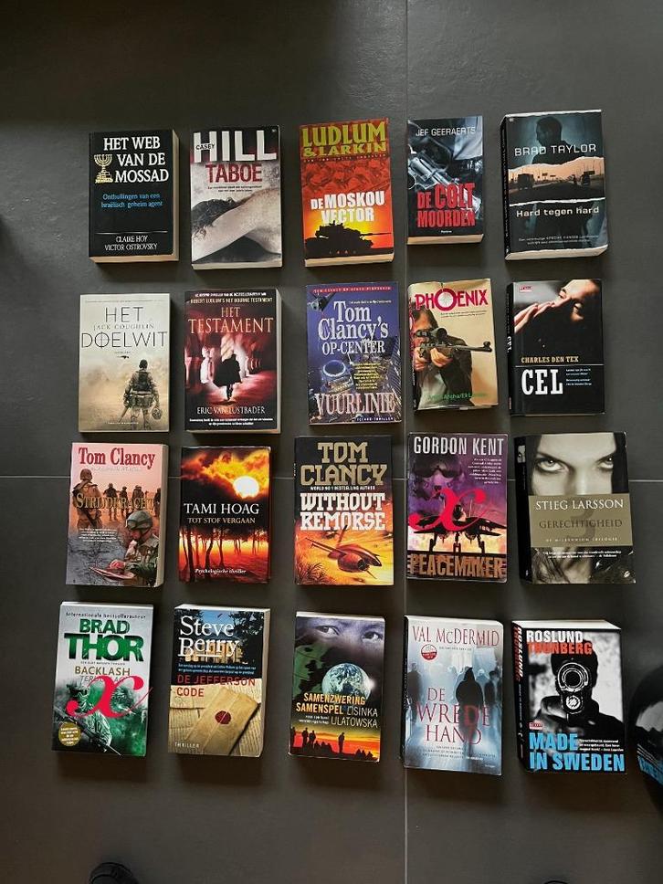 boekenpakket thriller / oorlog  nr 2, Boeken, Thrillers, Gelezen, Ophalen of Verzenden