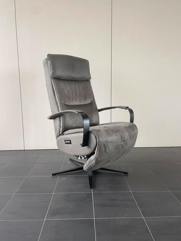 Zeer nette elektrische relax fauteuil / relax stoel op accu beschikbaar voor biedingen
