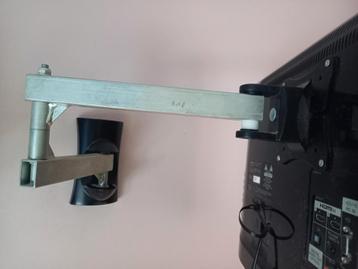Draaibare wandbeugel voor tv van 22-32 inch beschikbaar voor biedingen