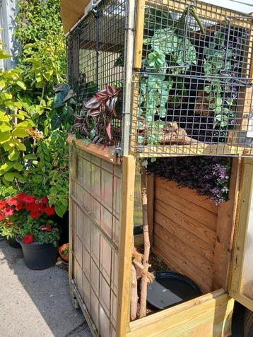 Buiten terrarium  beschikbaar voor biedingen