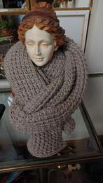 Super mooie handgebreide warme sjaal, Kleding | Dames, Mutsen, Sjaals en Handschoenen, Ophalen of Verzenden, Nieuw, Sjaal