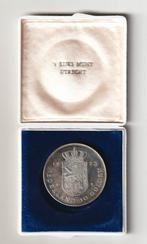 Zilveren 10 Gulden in cas. uit 1973, Koningin Juliana, Verzenden, Zilver, Losse munt