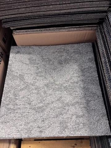 Desso tapijttegels grijs B-keus nieuw 17.5m² 50x50cm #143 beschikbaar voor biedingen