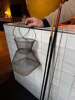 Antieke bamboe vishengel met leefnet metaal, Ophalen of Verzenden