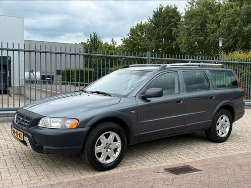 Volvo XC70 2.5 T AWD 209PK Geartronic Aut / Leer / Cruise!, Auto's, Volvo, Particulier, XC70, 4x4, ABS, Airbags, Airconditioning