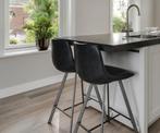 2 Zig-Zag Barkrukken Zwart PU Lederlook / barstoelen, Ophalen, Met voetsteun, 60 tot 90 cm, Zo goed als nieuw